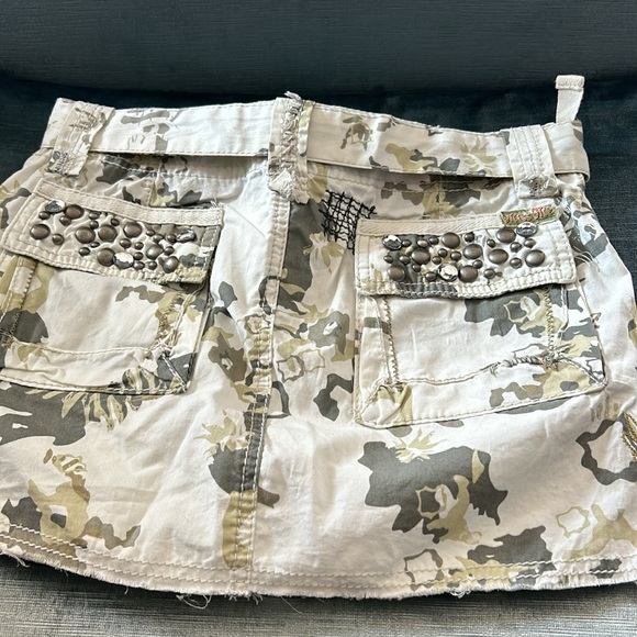 Miss Me Designer Mini Skirt with Studs & Embroidery-kids sz 14 - Picture 11 of 16